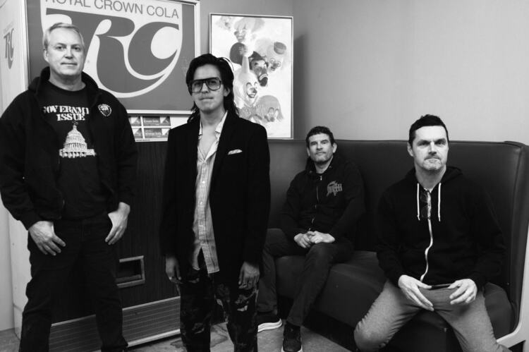 Lest die Review zu "At Peace" von Propagandhi bei krachfink.de